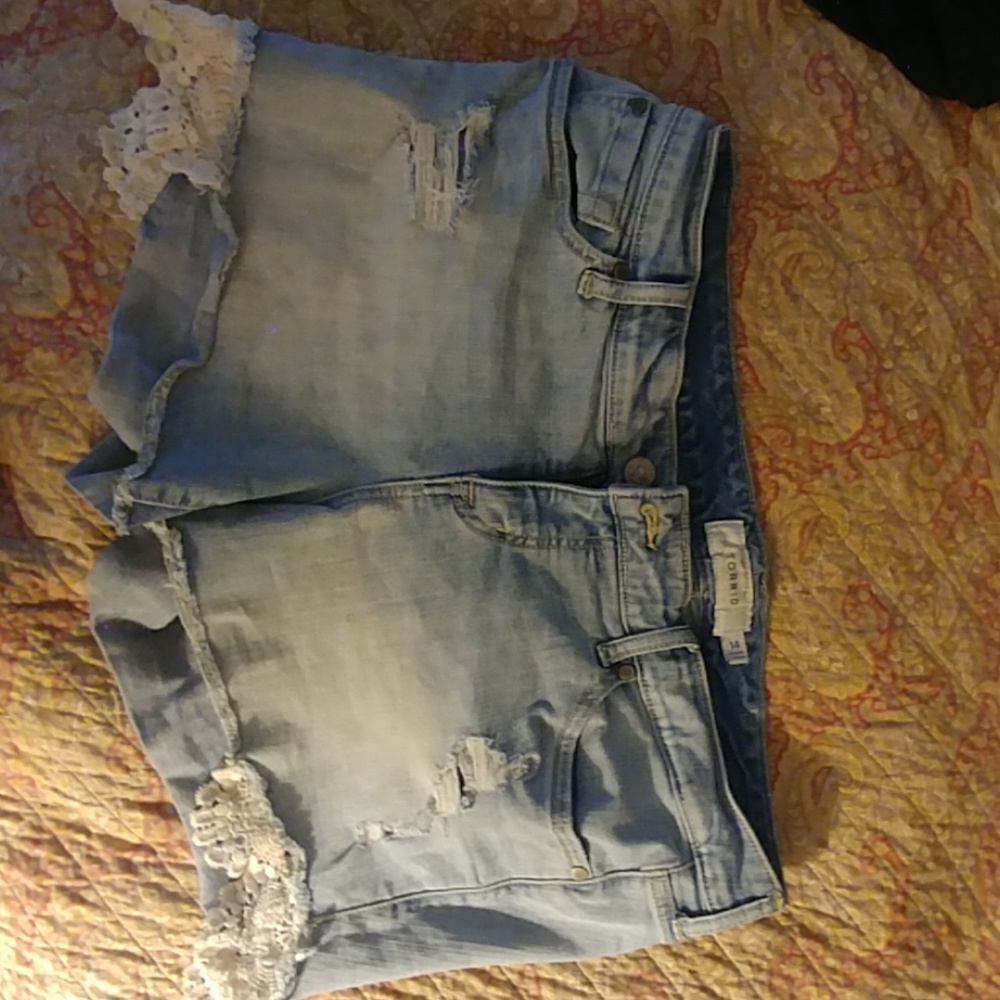 Torrid light wash denim shorts
